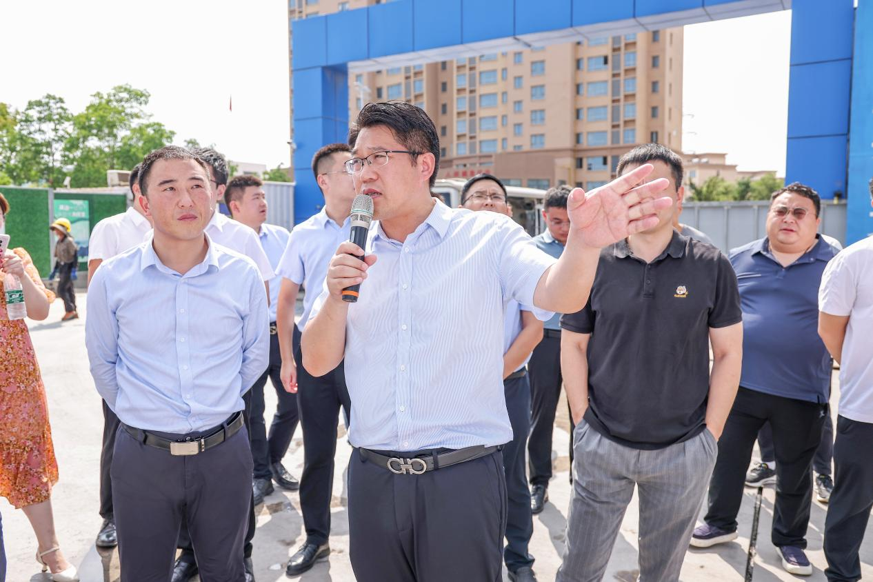             实地调研促建设 明确方向增干劲