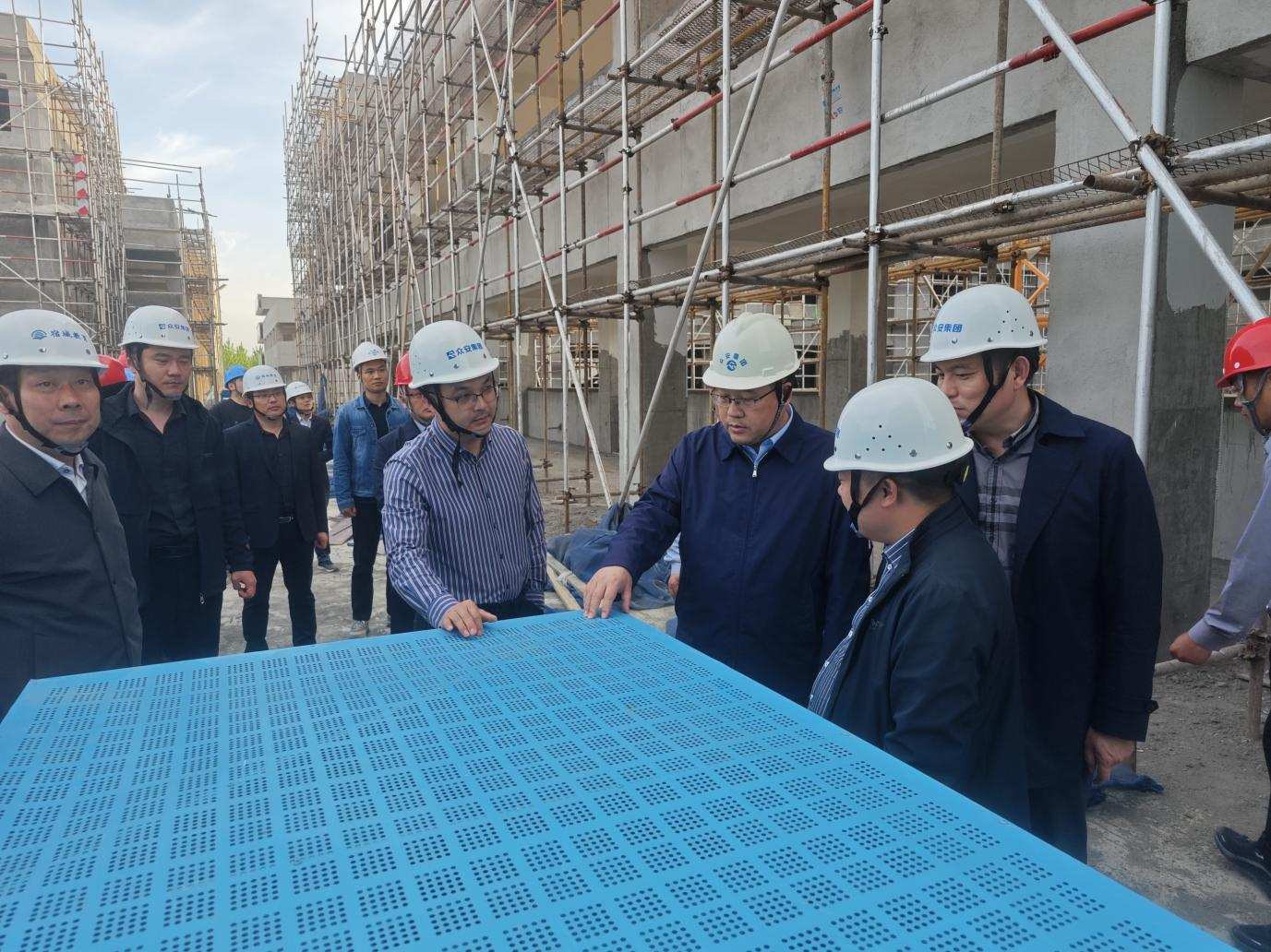             进现场、解难题、强支撑！ 周奋带队检查集团民生实事项目建设工作